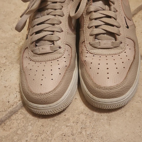 Nike Air Force 1 '07 Low Essential Platinum Violet Leather Sneakers Size 9.5 - Picture 3 of 8